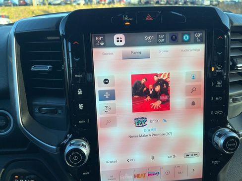 New 2026 RAM 1500 4x4 Crew Cab image 24