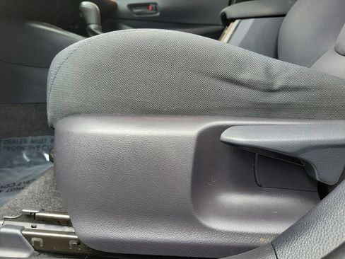 Used 2022 Toyota Corolla LE w/ Carpet Mat Package (TMS) FWD image 23