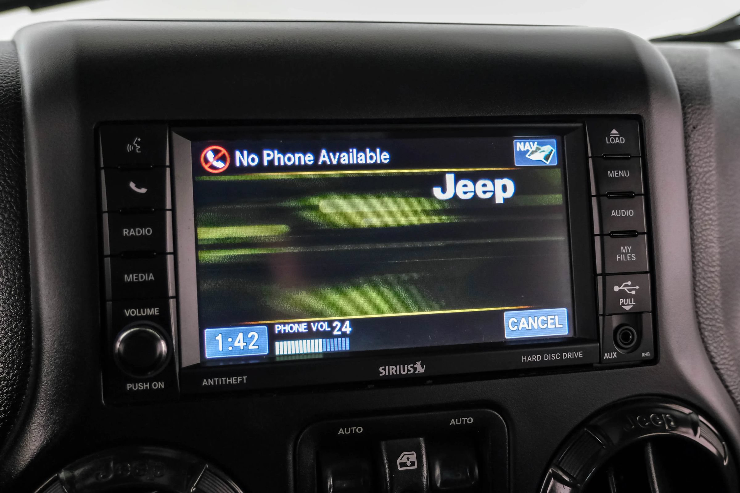 Used 2017 Jeep Wrangler Unlimited Rubicon AWD/4WD image 24