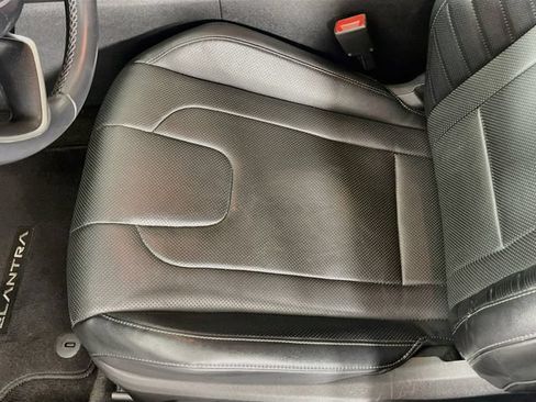 Used 2023 Hyundai Elantra Limited FWD image 21