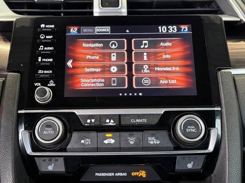 Used 2019 Honda Civic Touring image 30