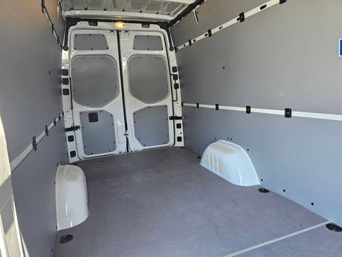 Used 2026 Mercedes-Benz Sprinter 2500 image 13