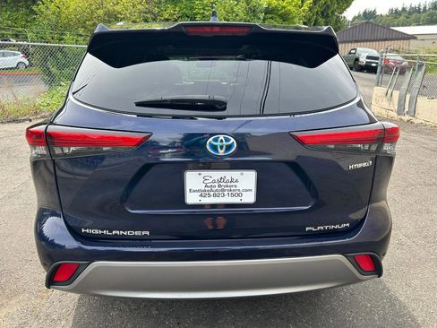Used 2021 Toyota Highlander Platinum FWD image 6