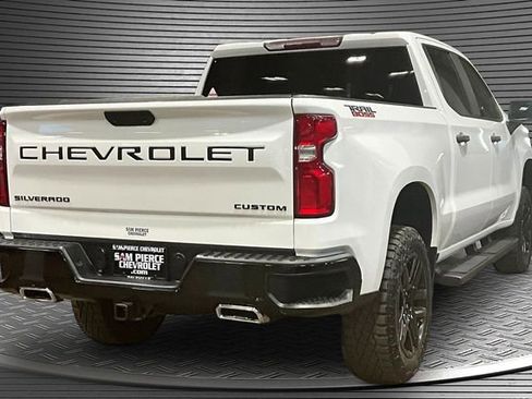 Used 2021 Chevrolet Silverado 1500 Custom Trail Boss w/ LPO, Dark Essentials Package AWD/4WD image 6