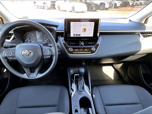 Used 2025 Toyota Corolla LE image 13