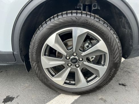 Used 2025 Ford Escape Platinum image 14