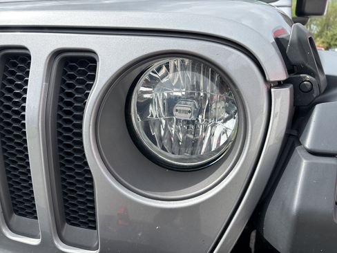 Used 2021 Jeep Wrangler Unlimited Rubicon AWD/4WD image 10