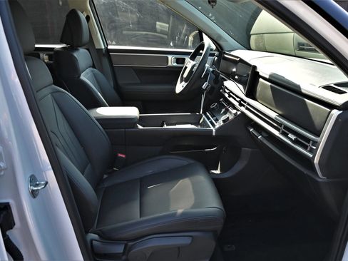 Used 2026 Hyundai Santa Fe SEL AWD/4WD image 12
