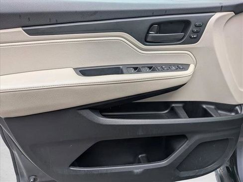 Used 2025 Honda Odyssey EX-L image 10