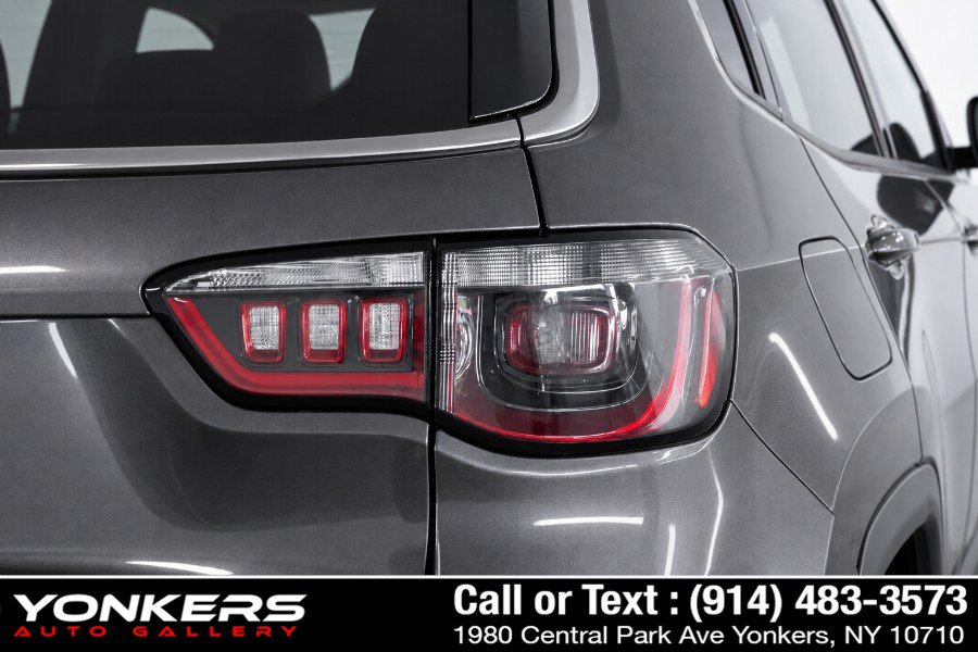 Used 2022 Jeep Compass Latitude AWD/4WD image 22