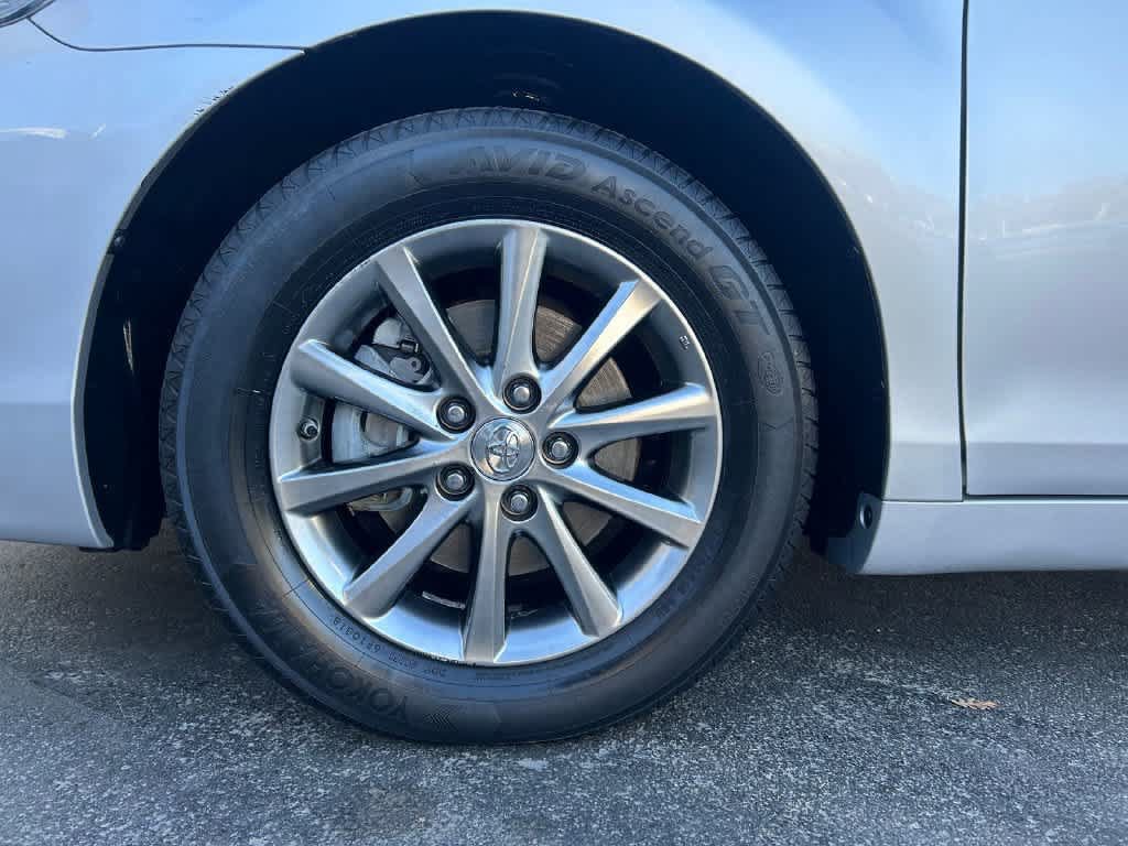 Used 2010 Toyota Camry Hybrid FWD image 7