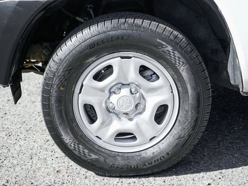 Used 2014 Toyota Tacoma 2WD Access Cab w/ Convenience Package image 35