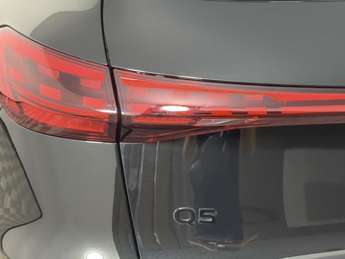 Used 2025 Audi Q5 Premium Plus w/ Premium Plus AWD/4WD image 27