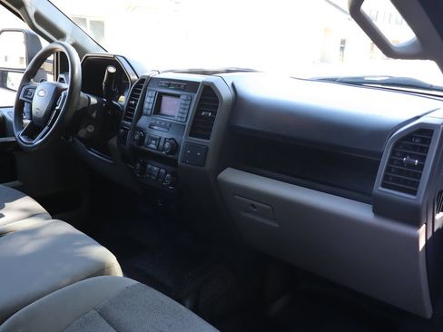 Used 2022 Ford F250 XL w/ Power Equipment Group AWD/4WD image 17