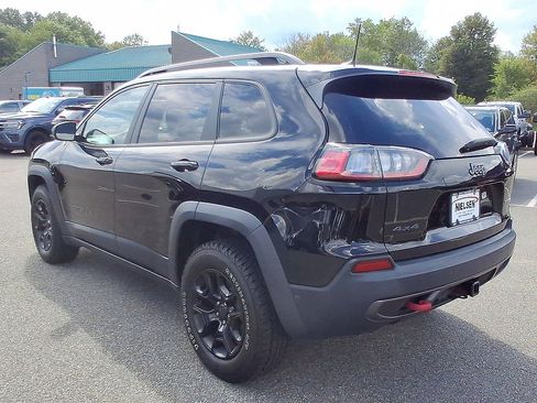Used 2019 Jeep Cherokee Trailhawk AWD/4WD image 28