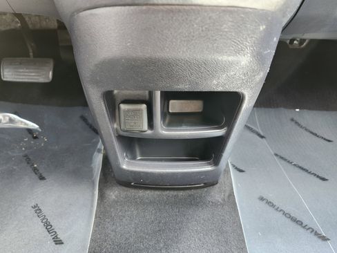 Used 2010 Honda CR-V LX image 26