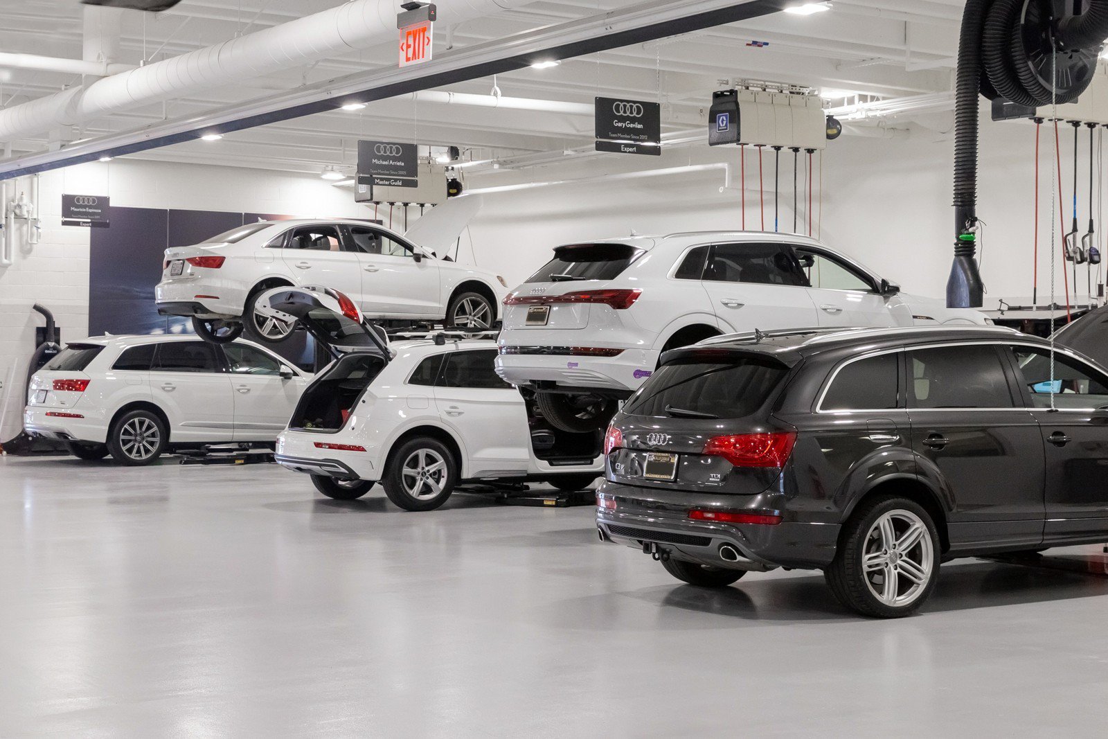 Used 2023 Audi Q4 e-tron Premium Plus w/ Premium Plus AWD/4WD image 27