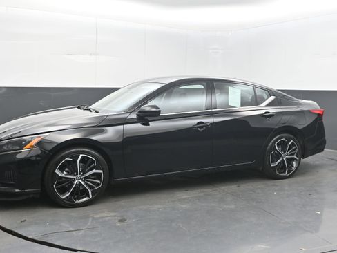 Used 2024 Nissan Altima 2.5 SR FWD image 4