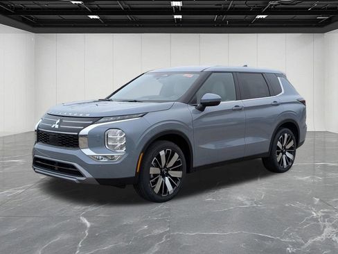 New 2026 Mitsubishi Outlander SE image 1