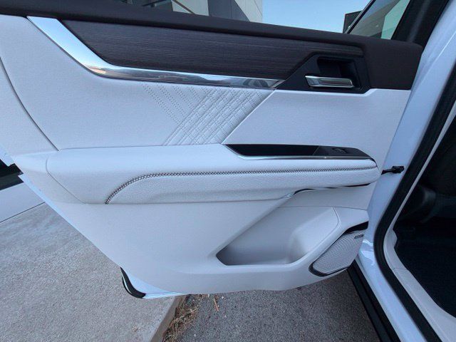 New 2027 GMC Acadia Denali w/ LPO, Floor Liner Package FWD image 13