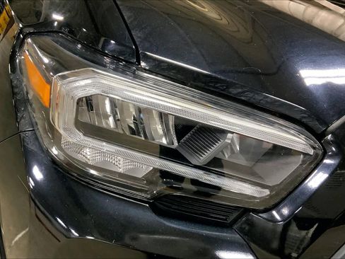 Used 2020 Toyota Tacoma TRD Sport image 27