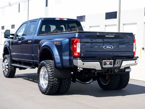 Used 2017 Ford F350 Lariat w/ Chrome Package image 18