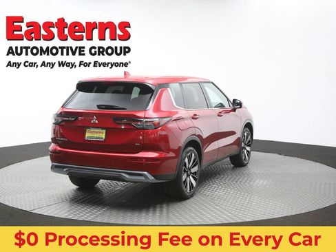 Used 2025 Mitsubishi Outlander SE FWD image 39