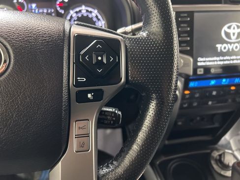 Used 2023 Toyota 4Runner Limited AWD/4WD image 27