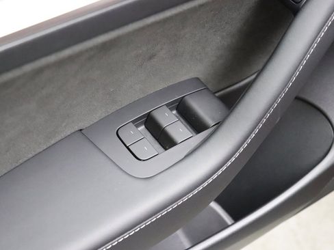 Used 2023 Tesla Model 3 Standard Range image 27