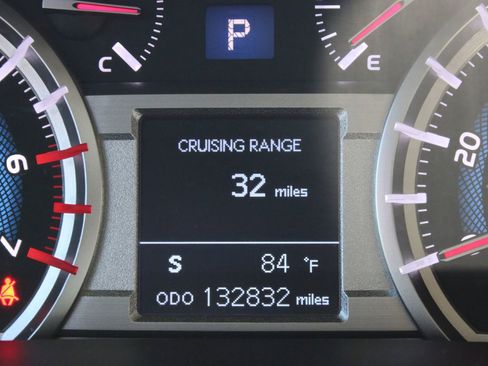 Used 2018 Toyota 4Runner SR5 Premium AWD/4WD image 32