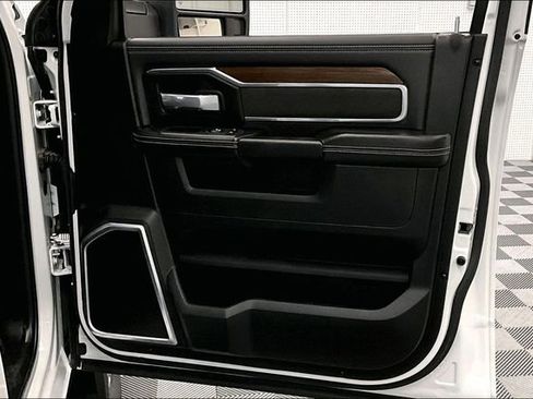 Used 2024 RAM 2500 Laramie w/ Safety Group image 21