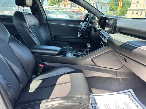 Used 2022 Kia K5 GT-Line FWD image 32