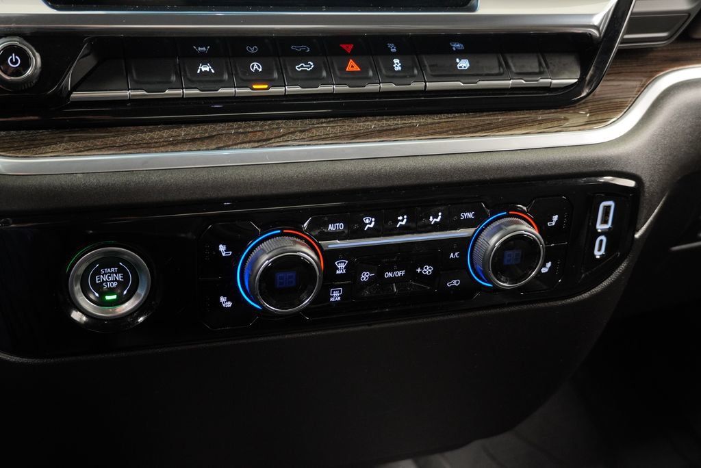 Used 2024 Chevrolet Silverado 1500 LT AWD/4WD image 28