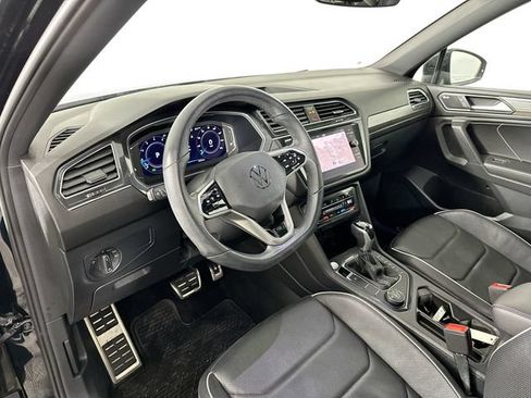 Used 2022 Volkswagen Tiguan SEL R-Line AWD/4WD image 11