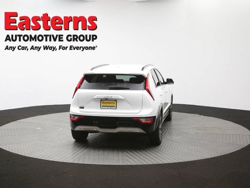 Used 2023 Kia Niro Wind w/ Wind Preserve Package FWD image 38
