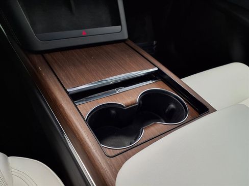 Used 2022 Tesla Model X Base image 23