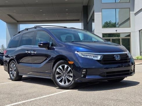 Used 2023 Honda Odyssey EX-L image 2