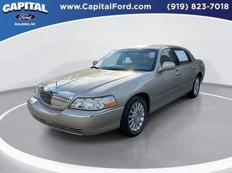 Used 2004 Lincoln Town Car Signature video 1
