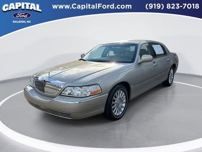 Used 2004 Lincoln Town Car Signature