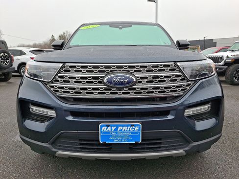 Certified 2023 Ford Explorer Limited w/ Limited Technology Package image 2