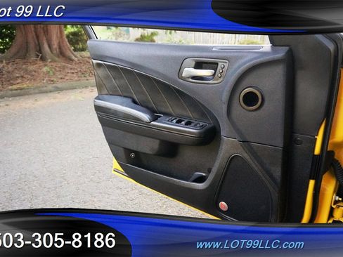 Used 2017 Dodge Charger R/T image 25