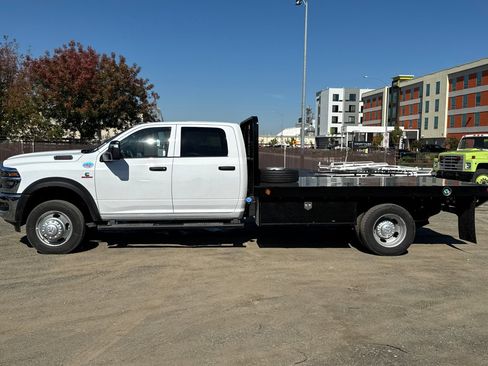New 2026 RAM 5500 Tradesman w/ Chrome Appearance Group image 6
