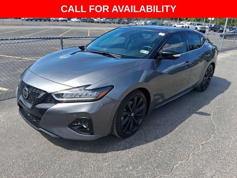 Used 2022 Nissan Maxima SR w/ Sport Mat Group FWD image 1
