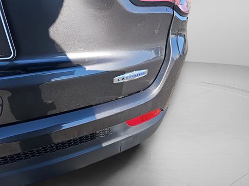 Used 2020 Jeep Compass Latitude image 32