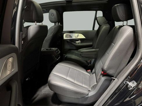 Used 2025 Mercedes-Benz GLS 450 4MATIC image 26