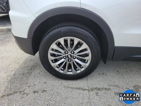 Used 2025 Cadillac XT4 Premium Luxury FWD image 5