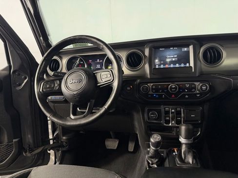 Used 2023 Jeep Wrangler Unlimited w/ Cold Weather Group AWD/4WD image 35