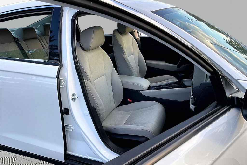 Used 2024 Honda Accord EX image 22