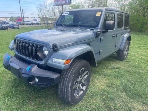 Used 2024 Jeep Wrangler Sport S w/ Convenience Group image 1