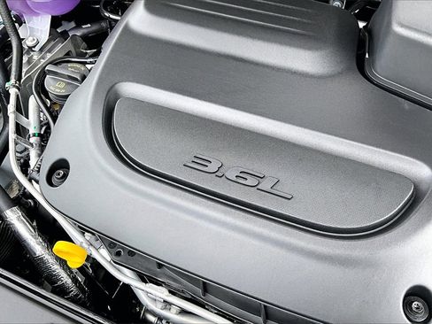 New 2025 Chrysler Voyager LX image 20